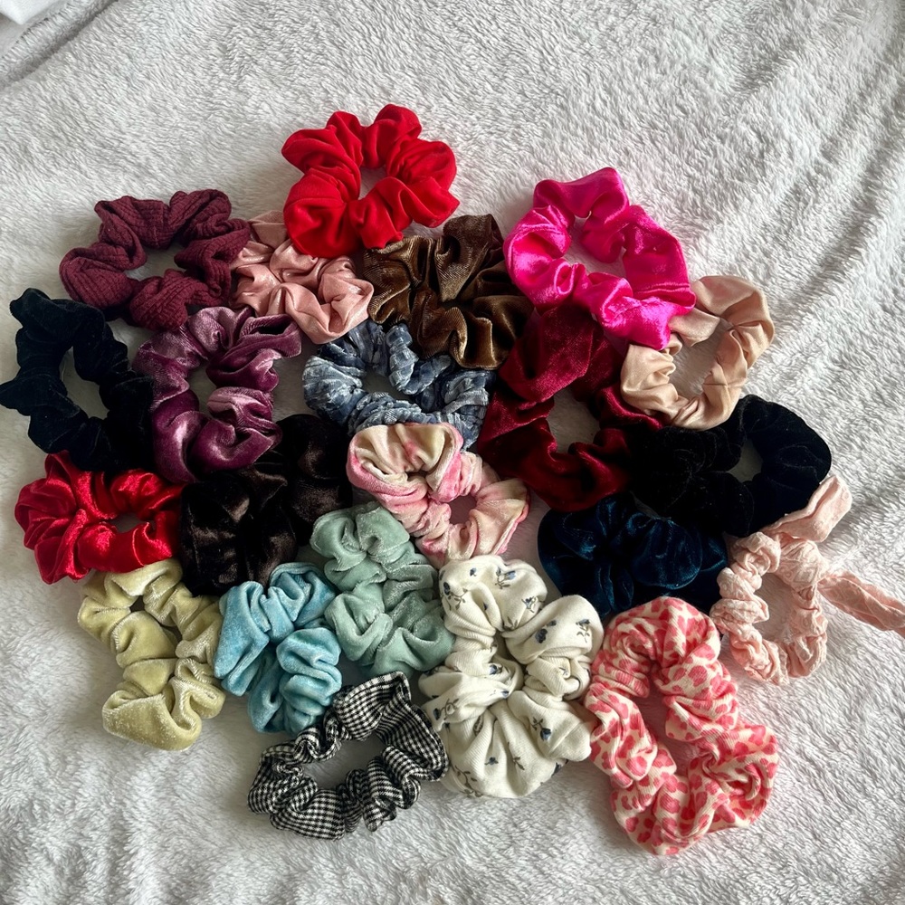 SET OF 22 SCRUNCHIES